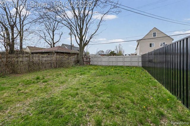 2143 Trowbridge Street, Hamtramck, MI 48212
