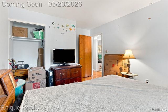 23012 Allor Street, Saint Clair Shores, MI 48082