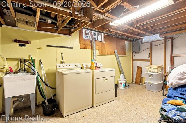 23012 Allor Street, Saint Clair Shores, MI 48082