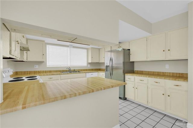 2928 N 1st Lane, Mcallen, TX 78501