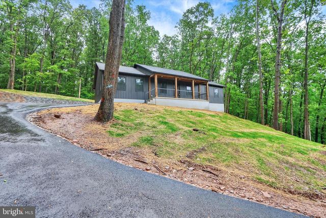 18985 HEBEL RD, Stewartstown, PA 17363