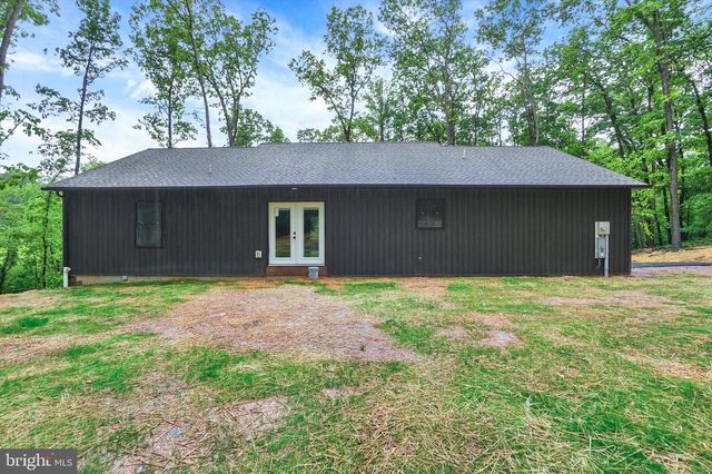 18985 HEBEL RD, Stewartstown, PA 17363