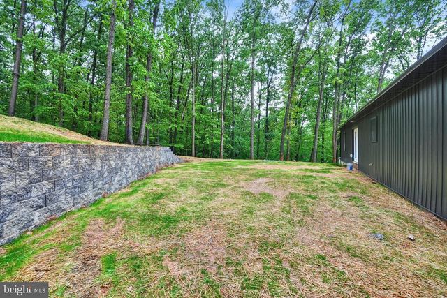 18985 HEBEL RD, Stewartstown, PA 17363