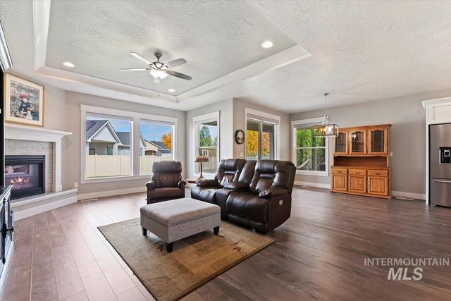 4531 S Lava Springs Loop, Nampa, ID 83686