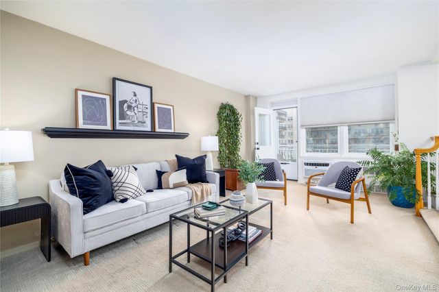 522 Shore Road 6C, Long Beach, NY 11561