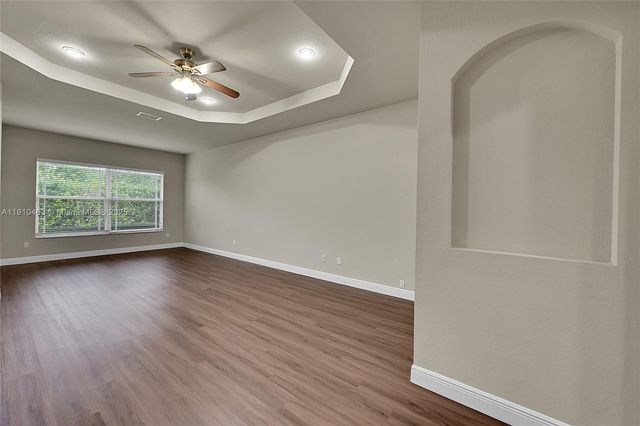 9051 Edgewater Bnd 9051, Parkland, FL 33076