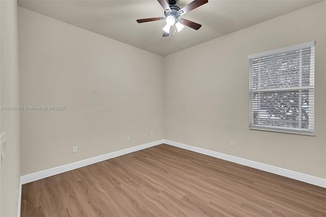 9051 Edgewater Bnd 9051, Parkland, FL 33076