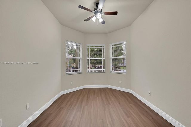 9051 Edgewater Bnd 9051, Parkland, FL 33076