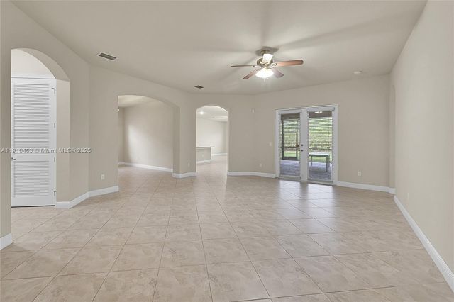 9051 Edgewater Bnd 9051, Parkland, FL 33076