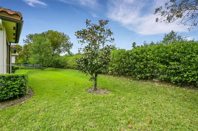 9051 Edgewater Bnd 9051, Parkland, FL 33076