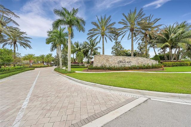 9051 Edgewater Bnd 9051, Parkland, FL 33076