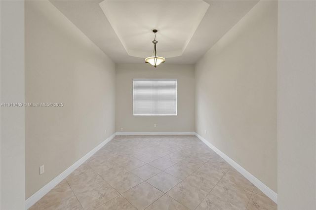 9051 Edgewater Bnd 9051, Parkland, FL 33076