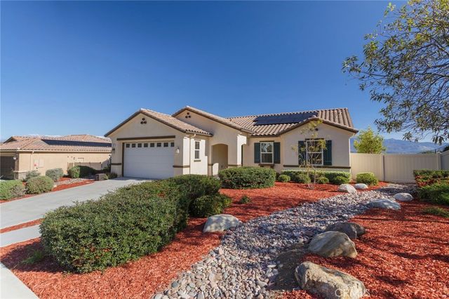 525 Chalakat Court, San Jacinto, CA 92582