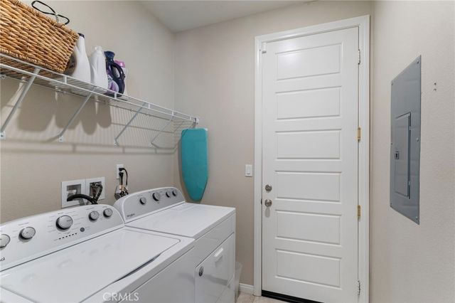 525 Chalakat Court, San Jacinto, CA 92582