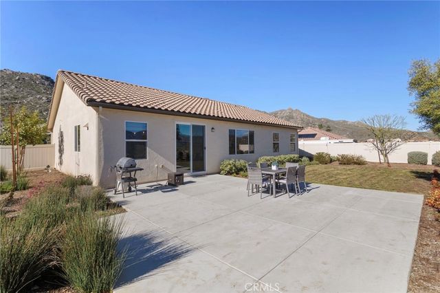 525 Chalakat Court, San Jacinto, CA 92582