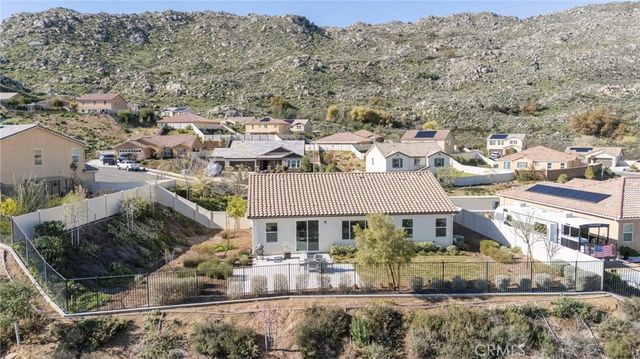 525 Chalakat Court, San Jacinto, CA 92582