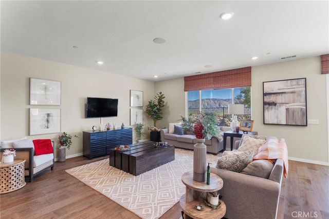 525 Chalakat Court, San Jacinto, CA 92582