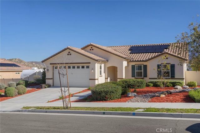 525 Chalakat Court, San Jacinto, CA 92582