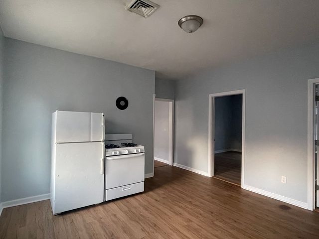 9 Townsend St 3, Worcester, MA 01609