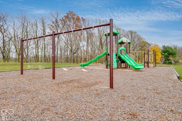 223 Commodore Drive, Pittsboro, IN 46167