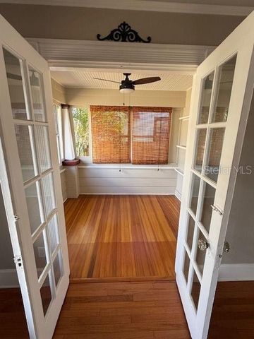 2448 4TH AVENUE N, St Petersburg, FL 33713