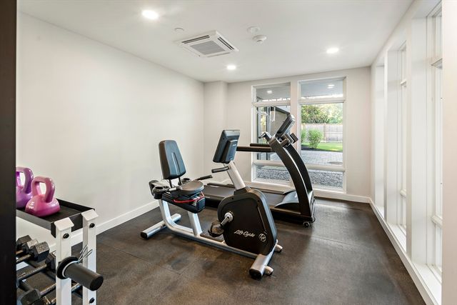 20 Kinmonth Rd 201, Newton, MA 02468