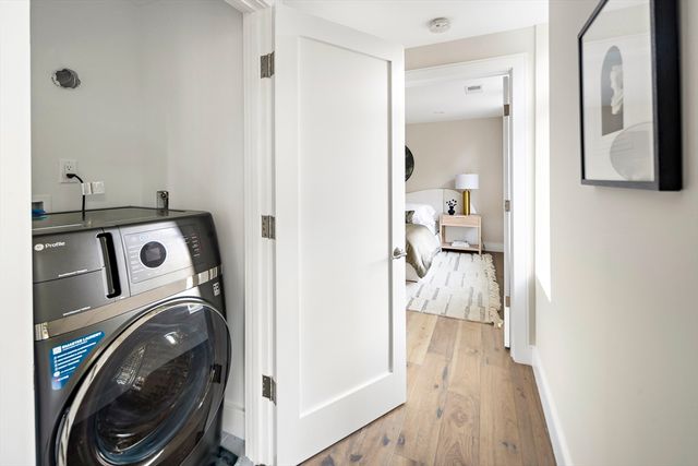 20 Kinmonth Rd 201, Newton, MA 02468