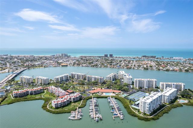7963 SAILBOAT KEY BOULEVARD S PH801, South Pasadena, FL 33707