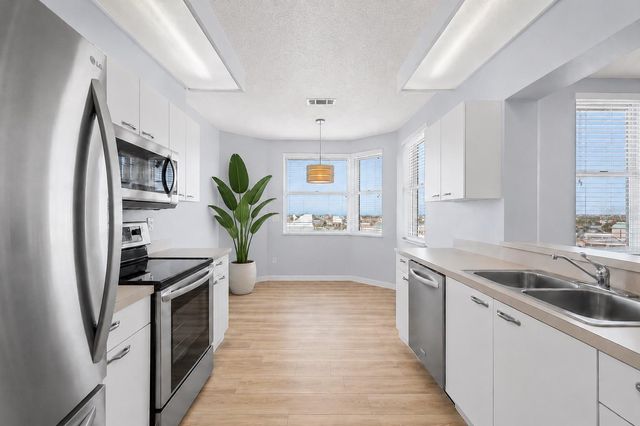 7963 SAILBOAT KEY BOULEVARD S PH801, South Pasadena, FL 33707