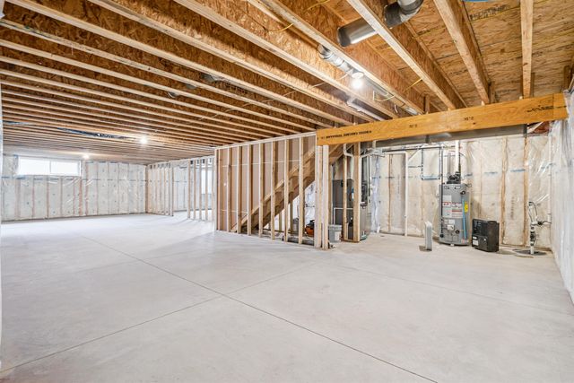 2807 Autumn Woods Drive, Cedar Falls, IA 50613