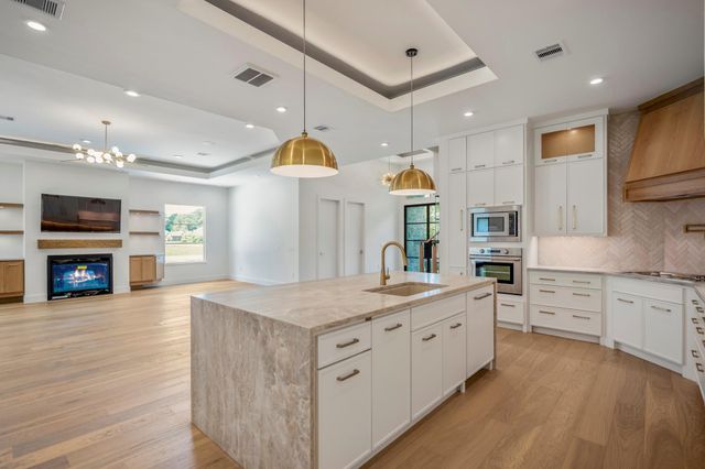 247 County Road 66111, Dayton, TX 77535