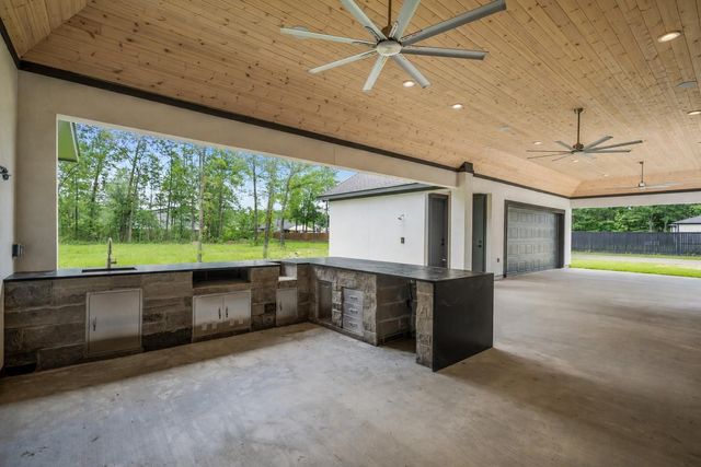 247 County Road 66111, Dayton, TX 77535