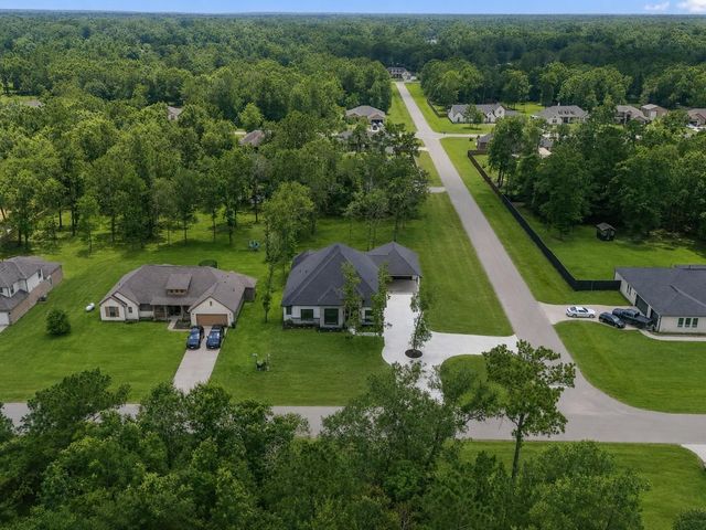 247 County Road 66111, Dayton, TX 77535