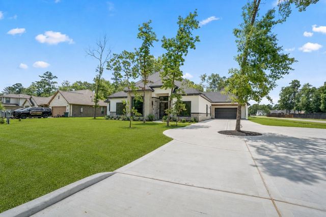 247 County Road 66111, Dayton, TX 77535