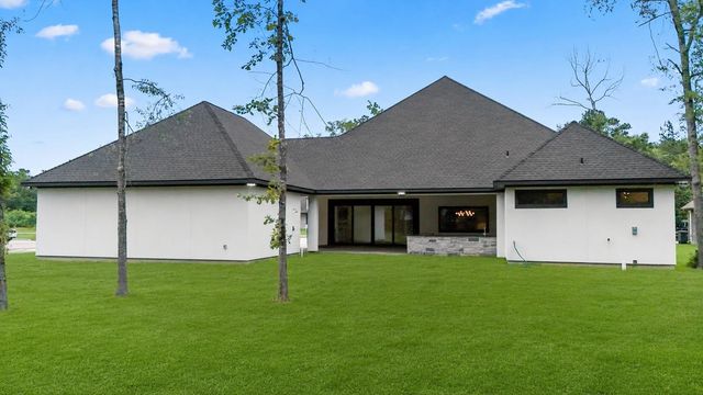 247 County Road 66111, Dayton, TX 77535