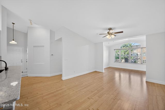 13810 SUTTON PARK Drive 220, Jacksonville, FL 32224