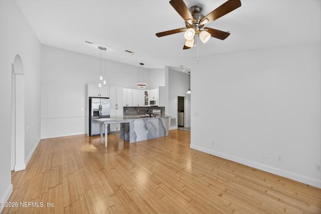 13810 SUTTON PARK Drive 220, Jacksonville, FL 32224