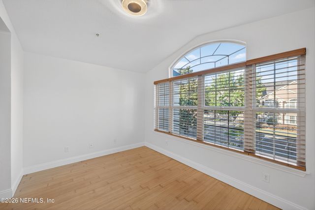 13810 SUTTON PARK Drive 220, Jacksonville, FL 32224