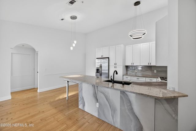 13810 SUTTON PARK Drive 220, Jacksonville, FL 32224