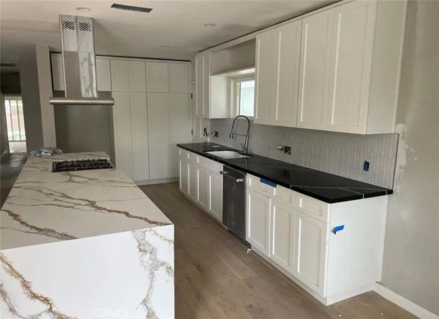 4900 Enfield, Encino, CA 91316