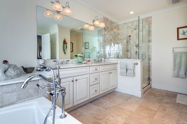 250 Hunter Drive 250, Litchfield, CT 06759