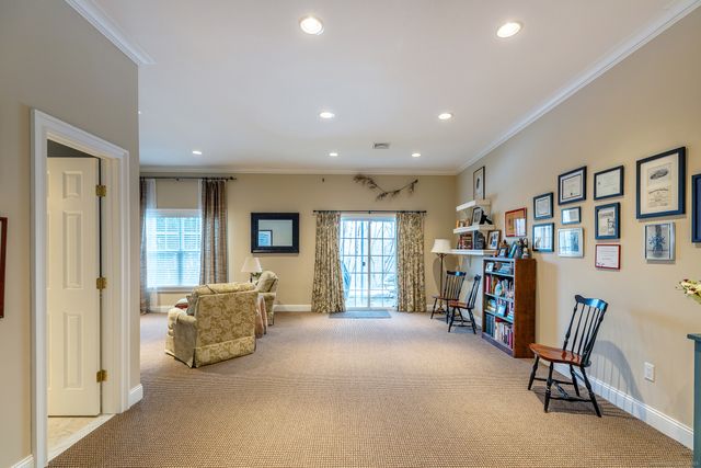 250 Hunter Drive 250, Litchfield, CT 06759