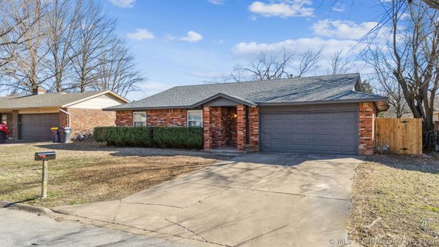 582 E 133rd Place, Glenpool, OK 74033