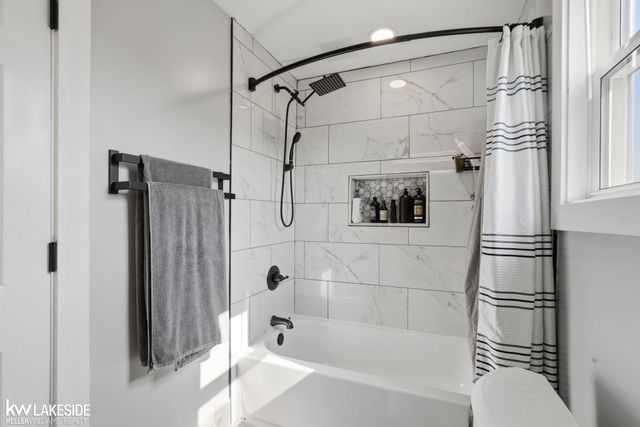 40916 Pickett Ridge Road, Sterling Heights, MI 48313