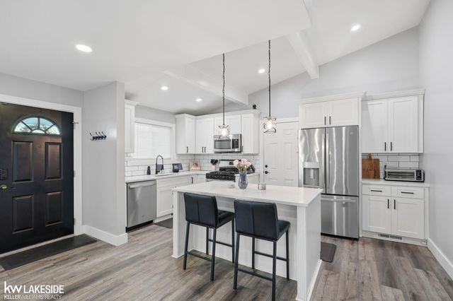 40916 Pickett Ridge Road, Sterling Heights, MI 48313