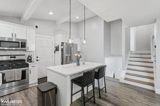 40916 Pickett Ridge Road, Sterling Heights, MI 48313