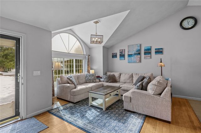 34 King Street, Coventry, RI 02816