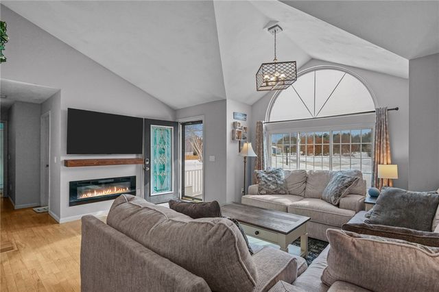 34 King Street, Coventry, RI 02816