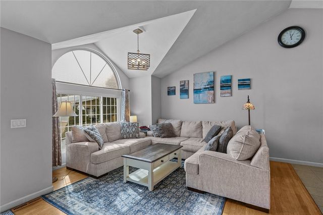 34 King Street, Coventry, RI 02816