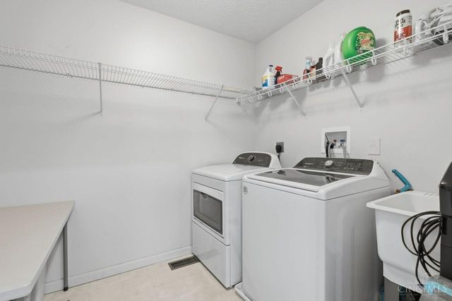 923 Pond Court, Lebanon, OH 45036